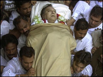 सुनील दत्त की शवयात्रा