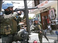 Soldados brasileiros no Haiti
