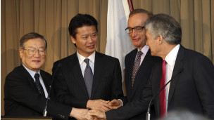 左起：外相玄葉光一郎，防衛大臣森本敏，澳大利亞外長鮑勃•卡爾，防長斯蒂芬•史密斯