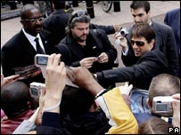 汤姆·克鲁斯问候影迷