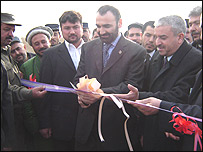 افتتاح کار بازسازی جاده ولسوالی چارکنت