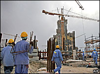 کارگران در محل احداث برج دبی