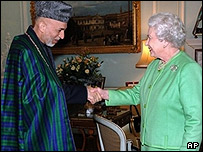 حامد کرزی و ملکه الیزابت دوم