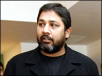 انضمام اور ڈیرل ہیئر