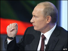 Владимир Путин во время телесеанса общения с народом 3 декабря 2009 г.