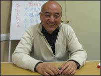 在英国讲《道德经》的苏立群老师