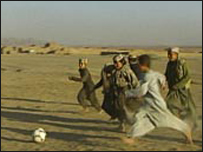 کمال در جمع همبازی هايش