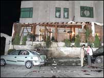 ان دھماکوں میں تین سو سے زائد افراد زخمی ہوئے ہیں