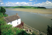 Talacharn, llun gan Bwrdd Croeso Cymru