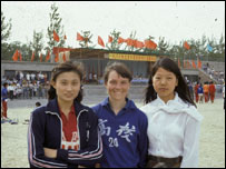 包苏珊和两名田径赛的对手