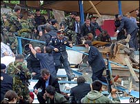 На трибунах стадіону в Грозному після вибуху