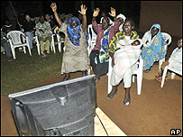 Kenya'da Barack Obama'nın zaferini kutlayanlar