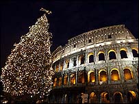Árvore de Natal em frente ao Coliseu, Roma