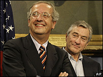 شهردار رم و رابرت دنيرو (راست)