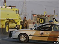 خودروی ماموران امنيتی عربستان سعودی در مسير پالايشگاه ابقيد