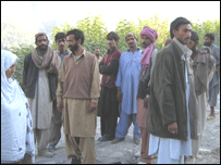 زلزلے سے متاثرین، کوئی راستہ نہیں دکھائی دیتا