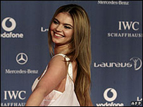 Кабаева эса газетани маҳкамага бериш билан таҳдид қилмоқда