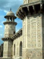 Intricately decorated walls and towers make up Itimad-ud-Daulah's tomb