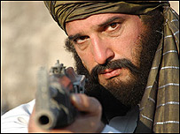 حشمت خان در صحنه ای از فيلم بهار اميد (عکس از بهار اميد)