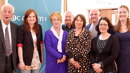 Yr awduron Cymraeg oedd yn bresennol noson cyhoeddi'r rhestr hir. Eu henwau ar ddiwedd y stori