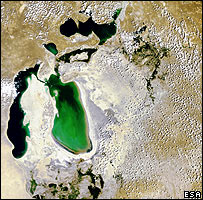 Mar de Aral, entre o Uzbequistão e o Cazaquistão