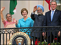 अमरीका यात्रा के दौरान भारतीय प्रधानमंत्री मनमोहन सिंह