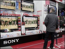 Đồng yên tăng giá khiến xuất khẩu của Nhật Bản gặp khó khăn 