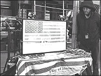 دست فروشى در محل سابق برج هاى تجارت جهانى. عكس از شهرزاد ارشدى