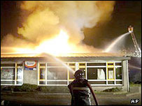 در تنش های ميان مسلمانان و غير مسلمانان يک مدرسه مسلمانان در شهر اودن هلند به آتش کشيده شد