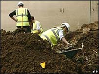 Arqueólogos trabalham em Fromelles, norte da França