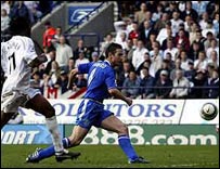 Lampard marcou dois gols na vitória do Chelsea sobre o Bolton