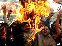 کارٹونوں کی اشاعت کے خلاف احتجاج (فائل فوٹو)