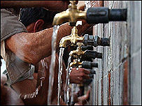 نشت نفت در زاینده رود، عکس تزئینی