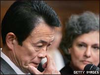 O ministro das Relações Exteriores do Japão, Taro Aso