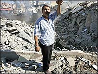 Тим часом ізраїльські військові літаки бомбували один з мостів біля ліванського кордону із Сирією