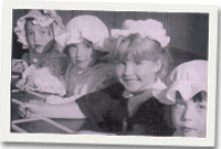 Ysgol Llanddarog yn dathlu 150 gyda gwersi hanes o Oes Fictoria