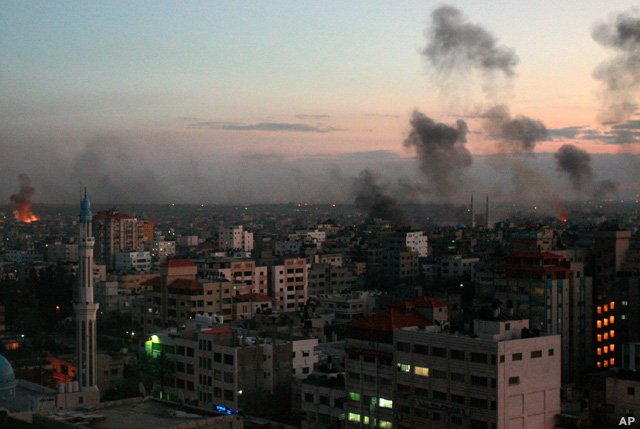 معترضان مخالف دولت در بحرین در روز ۱۴ مارس ۲۰۱۱ در منامه