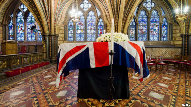 撒切爾夫人遺體停放在威斯敏斯特內