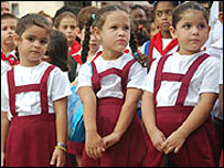 Alunas cubanas (foto: Raquel Pérez)