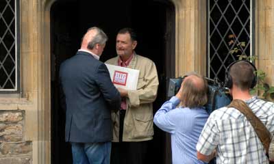 Ray presents Simon with his third challenge