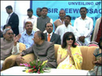 नीतिश के साथ नवीनचंद्र रामगुलाम