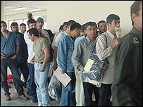 گروهی از مهاجران افغان که از اروپا اخراج شده اند