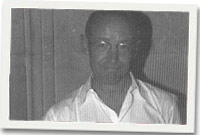 Richard gyda thlws y Rownd Derfynol