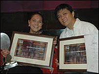 द बेट कलेक्टर के निर्देशक और अभिनेत्री