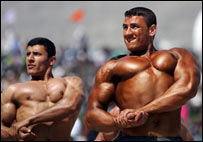 دوه تنه باډيبلډران په سيالۍ کې