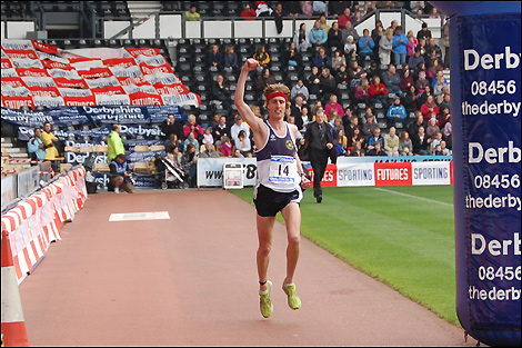Derby 10k 2009 - the finish