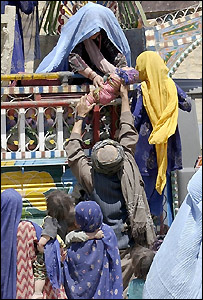 افغان مہاجرین (فائل فوٹو)  