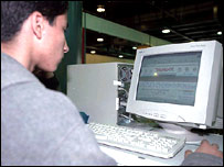 استفاده از اينترنت در ايران به ويژه در ميان نسل جوان روبه گسترش است