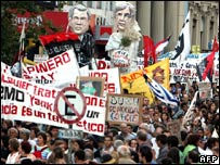 تظاهرات مخالفان جورج بوش در مونته ويدئو، اوروگوئه 