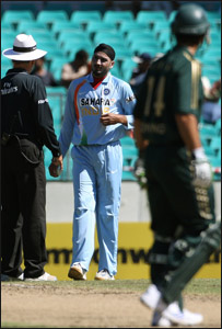 हरभजन सिंह और रिकी पोंटिंग